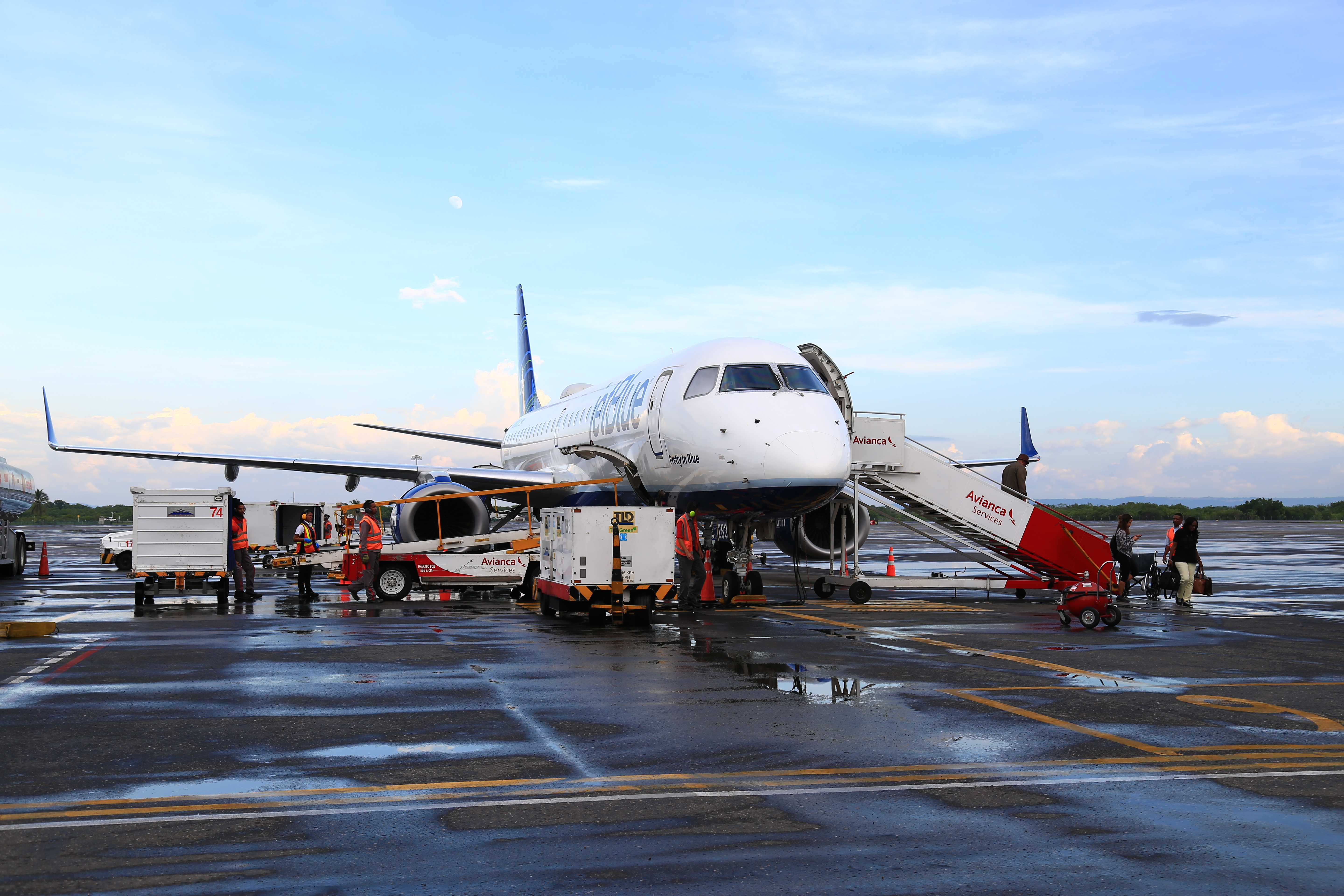 Imagen relacionada con Más de 14 millones de pasajeros se movilizaron en los dos primeros meses del año por los 15 aeropuertos concesionados a cargo de la ANI