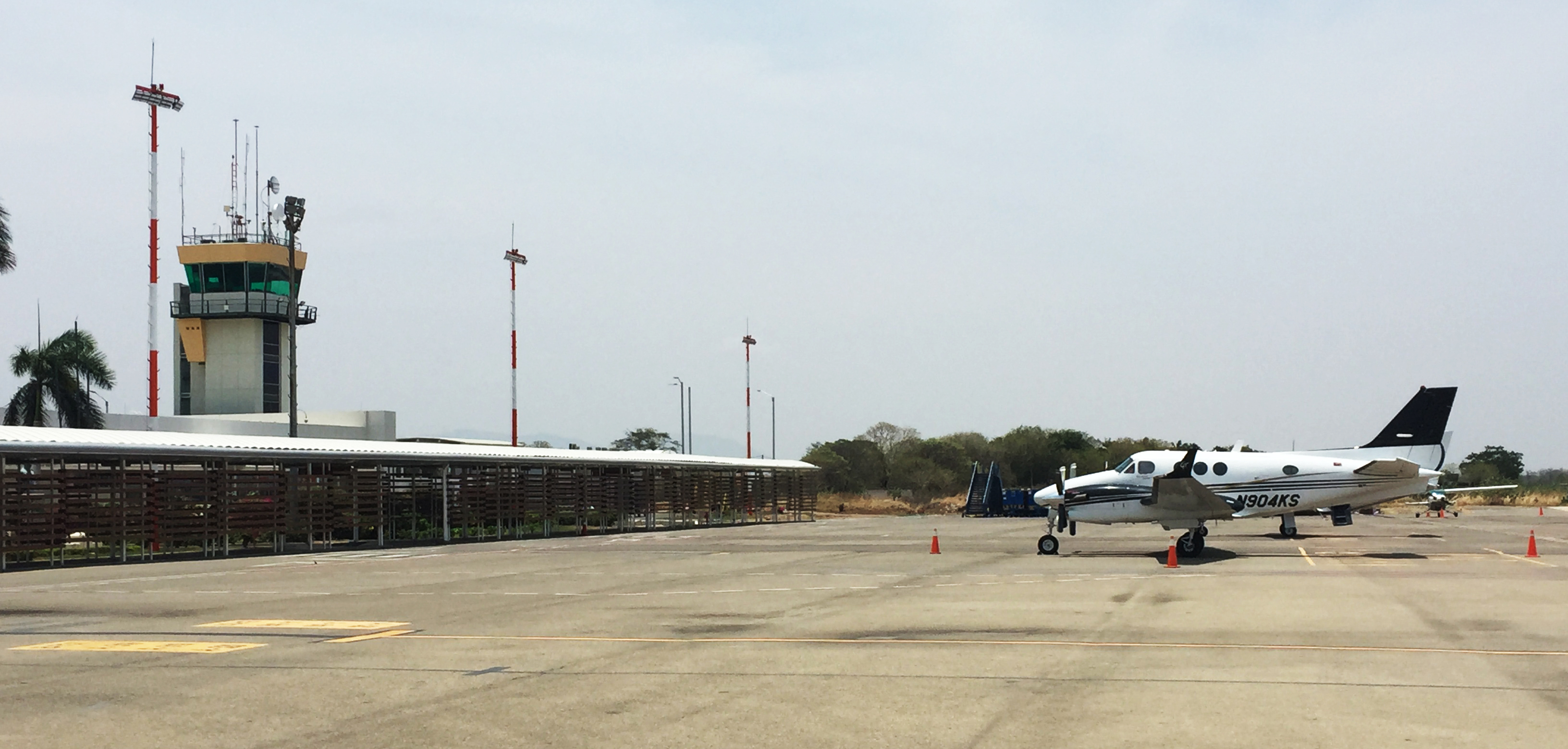 Imagen relacionada con Aeropuerto de Valledupar en operativo especial para atender Festival de la Leyenda Vallenata