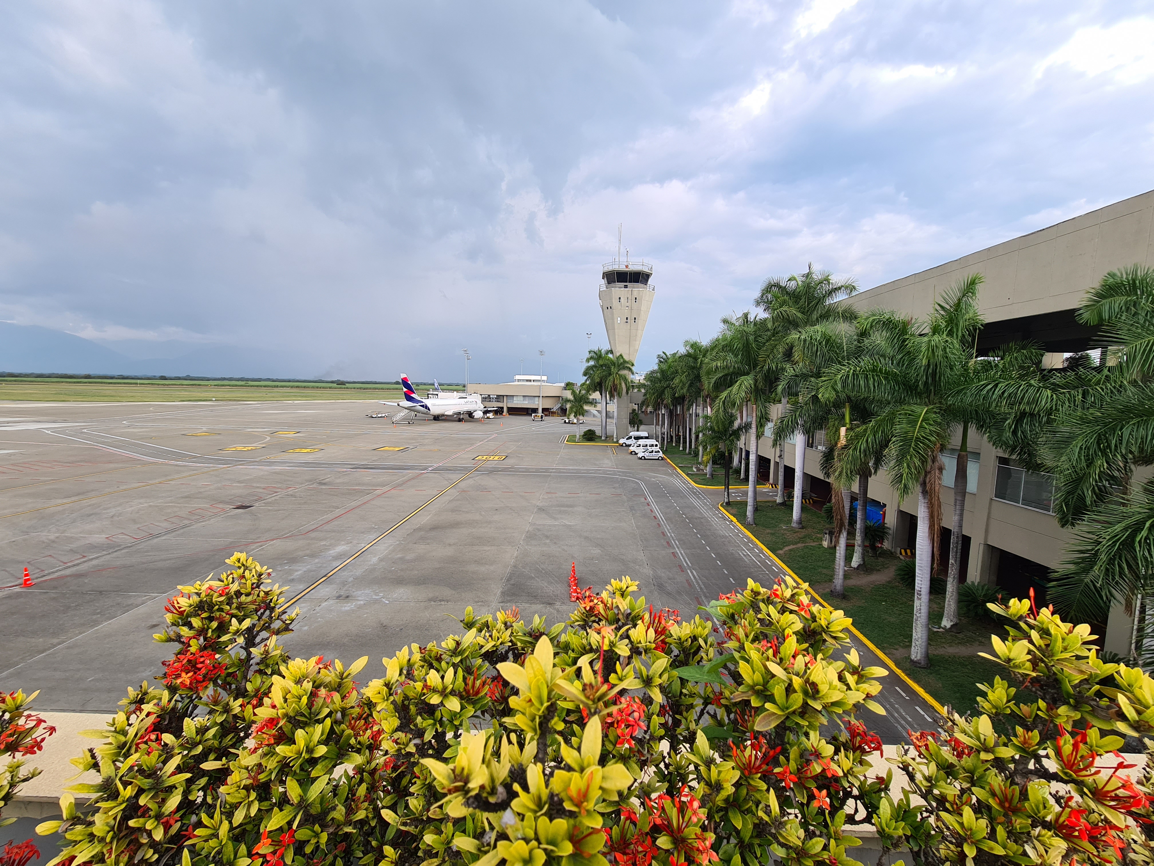 Imagen relacionada con ANI avanzará en la suscripción de la prórroga del contrato de concesión de Aeropuerto Alfonso Bonilla Aragón que sirve a la ciudad de Cali