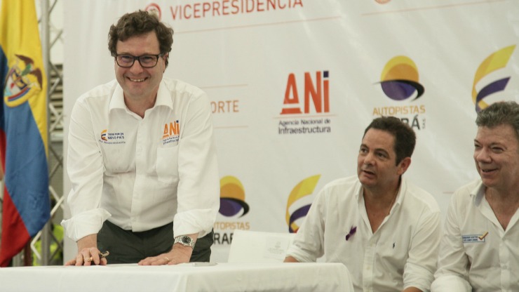 Imagen relacionada con Gobierno Santos deja en firme contrato de la Autopista 4G Mar 2 en Antioquia