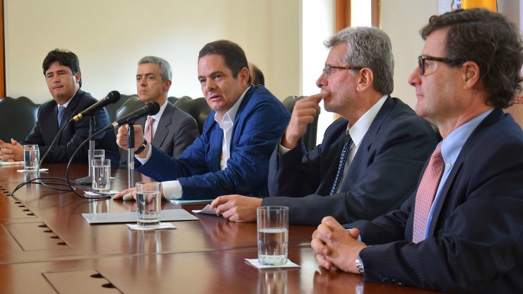 Imagen relacionada con Con tres billones de pesos arranca participación de Fondos de Pensiones Privados en las Autopistas de Cuarta Generación