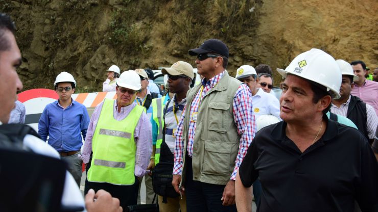 Imagen relacionada con Vicepresidente Vargas Lleras supervisó avances de obra en la vía a Buenaventura