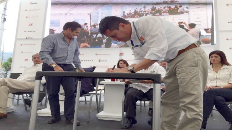 Imagen relacionada con Con histórica firma de primera APP vial, arranca proyecto Girardot-Ibagué-Cajamarca