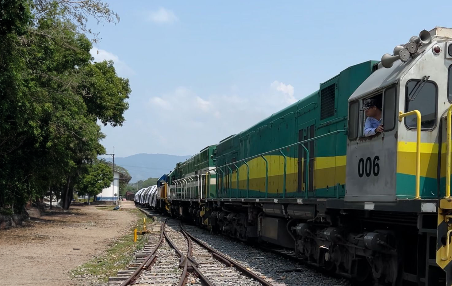 Imagen relacionada con Desde el centro del país y hasta los puertos del Caribe, el café de Colombia vuelve a transportarse en tren