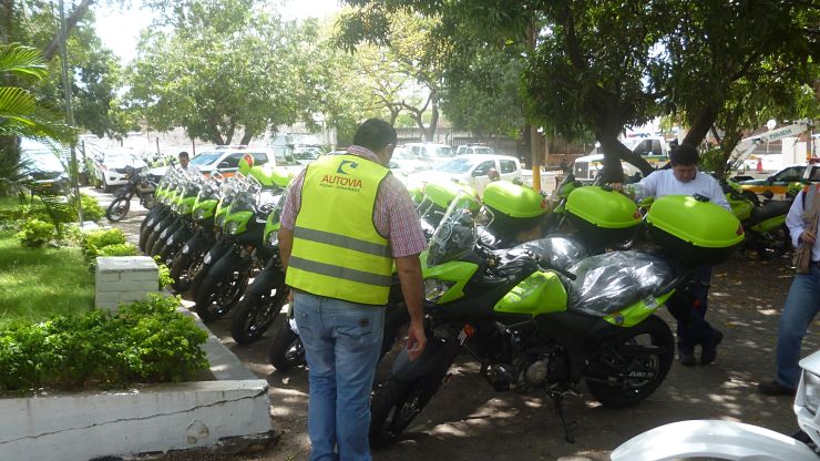 Imagen relacionada con Concesión de la ANI, Autovía Neiva- Girardot, hace entrega de vehículos,  y equipos para mejorar la seguridad del corredor vial