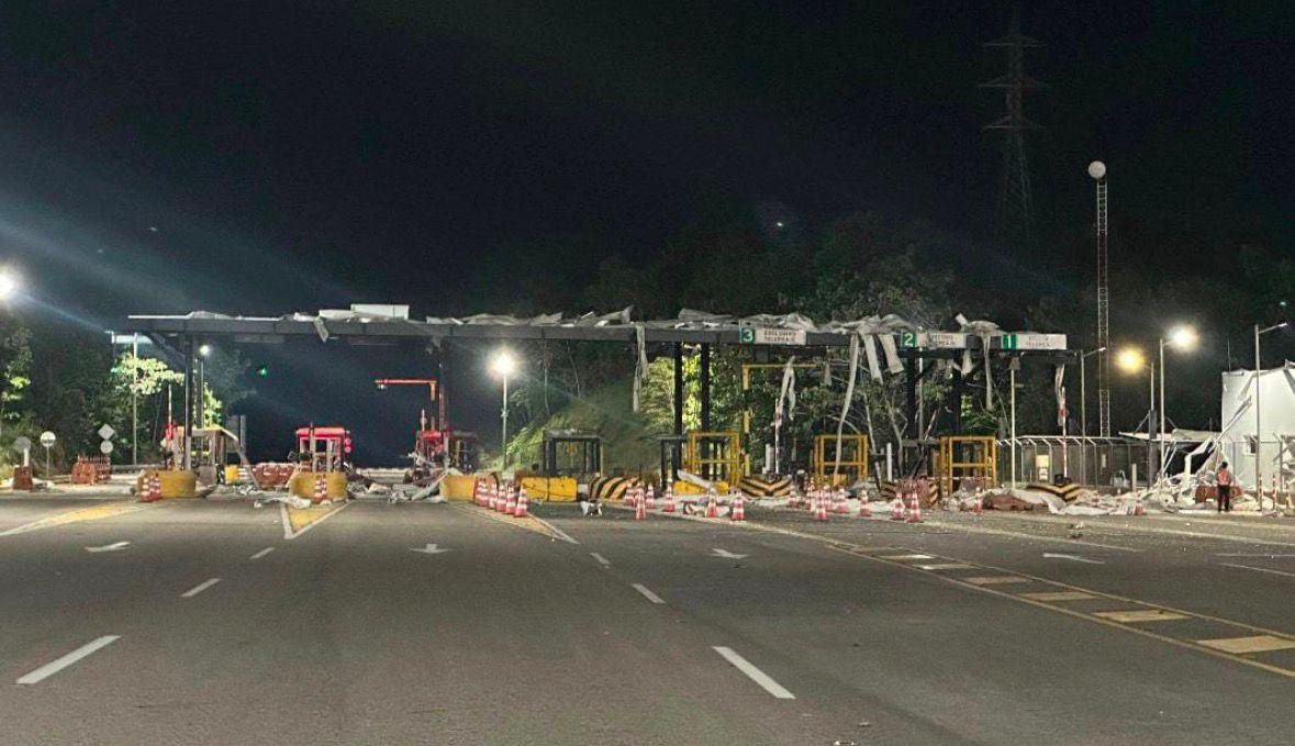Imagen relacionada con Agencia Nacional de Infraestructura rechaza atentado contra la estación de peaje La Lizama en Santander