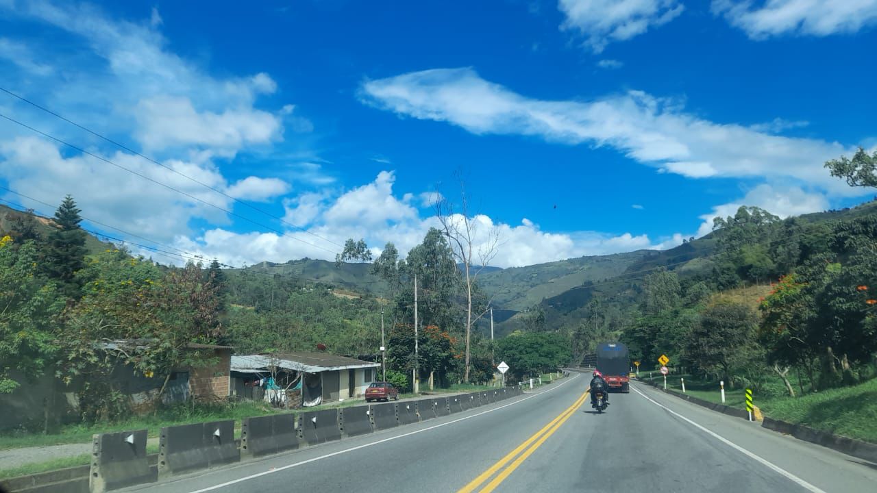 Imagen relacionada con Inicia Fase 4A del Plan de Contingencia Operativa - PCO Desde hoy inicia tráfico vehicular continuo en el corredor vial Bogotá – Villavicencio para el transporte público y especial de pasajeros