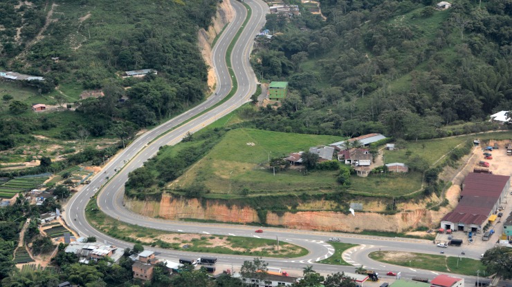 Imagen relacionada con Infraestructura inteligente en vía Bucaramanga-Barrancabermeja, foco de Encuentro Regional