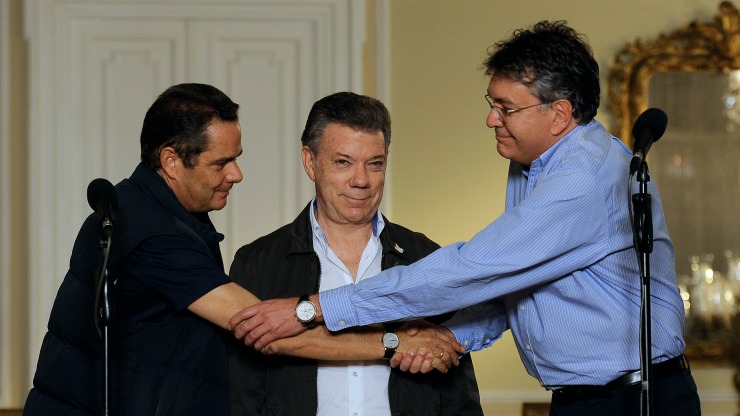 Imagen relacionada con Vía libre para Autopistas de la Tercera Ola de Cuarta Generación da el Gobierno Nacional