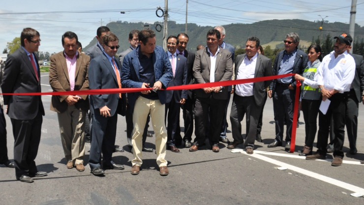 Imagen relacionada con Inaugurada intersección vial de Zipaquirá, que agiliza tránsito entre municipios de Cundinamarca y Boyacá