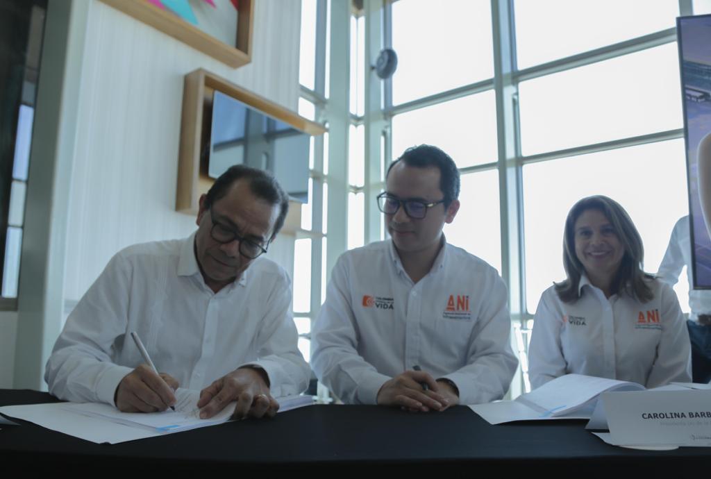 Imagen relacionada con ANI firma contrato que ampliará en 3,5 años el aeropuerto Rafael Núñez de Cartagena