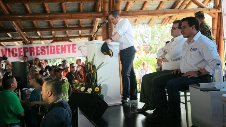 Imagen relacionada con Vicepresidente de la República entregó obras de rehabilitación vial en Quindío
