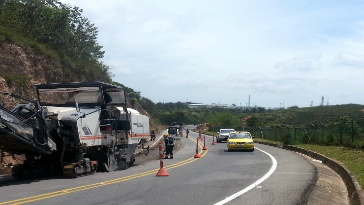 Imagen relacionada con Habilitado contraflujo sobre la vía que conduce al Aeropuerto Internacional de Palonegro