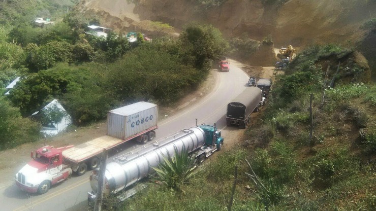 Imagen relacionada con Habilitan paso restringido en la vía Buga -Buenaventura tras derrumbe