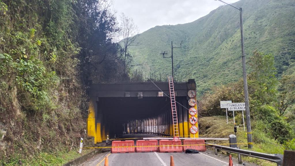 Imagen relacionada con Comunicado a la opinión pública sobre el retiro del vehículo en el túnel de Quebrada Blanca en la vía al Llano