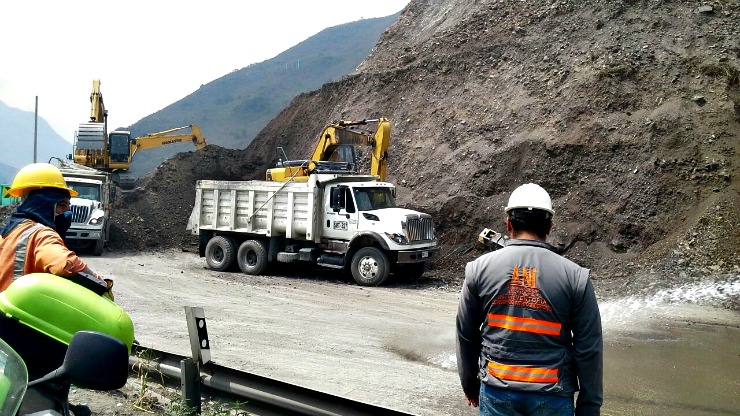 Imagen relacionada con Por derrumbe en vía al Llano, circulación restringida