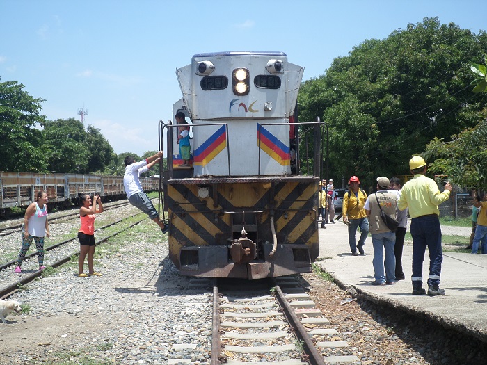 Imagen relacionada con Luego de 8 años, el tren llegó a La Dorada, en Caldas