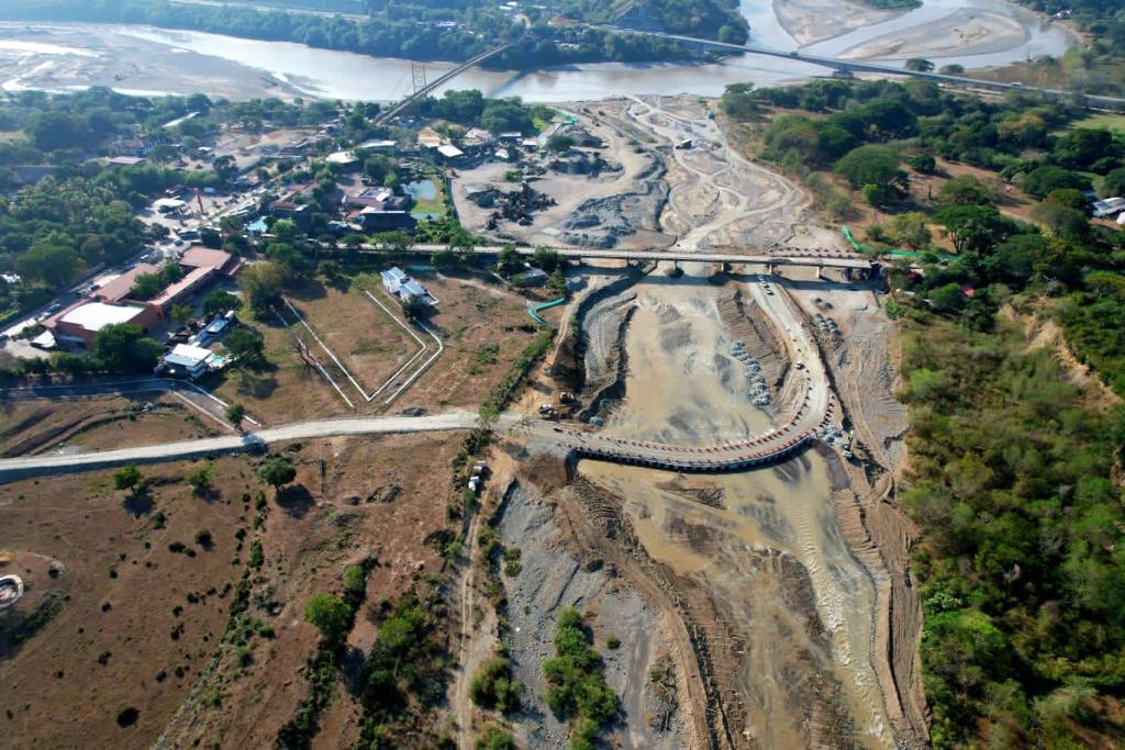 Imagen relacionada con Entra en operación la vía provisional sobre el río Tonusco