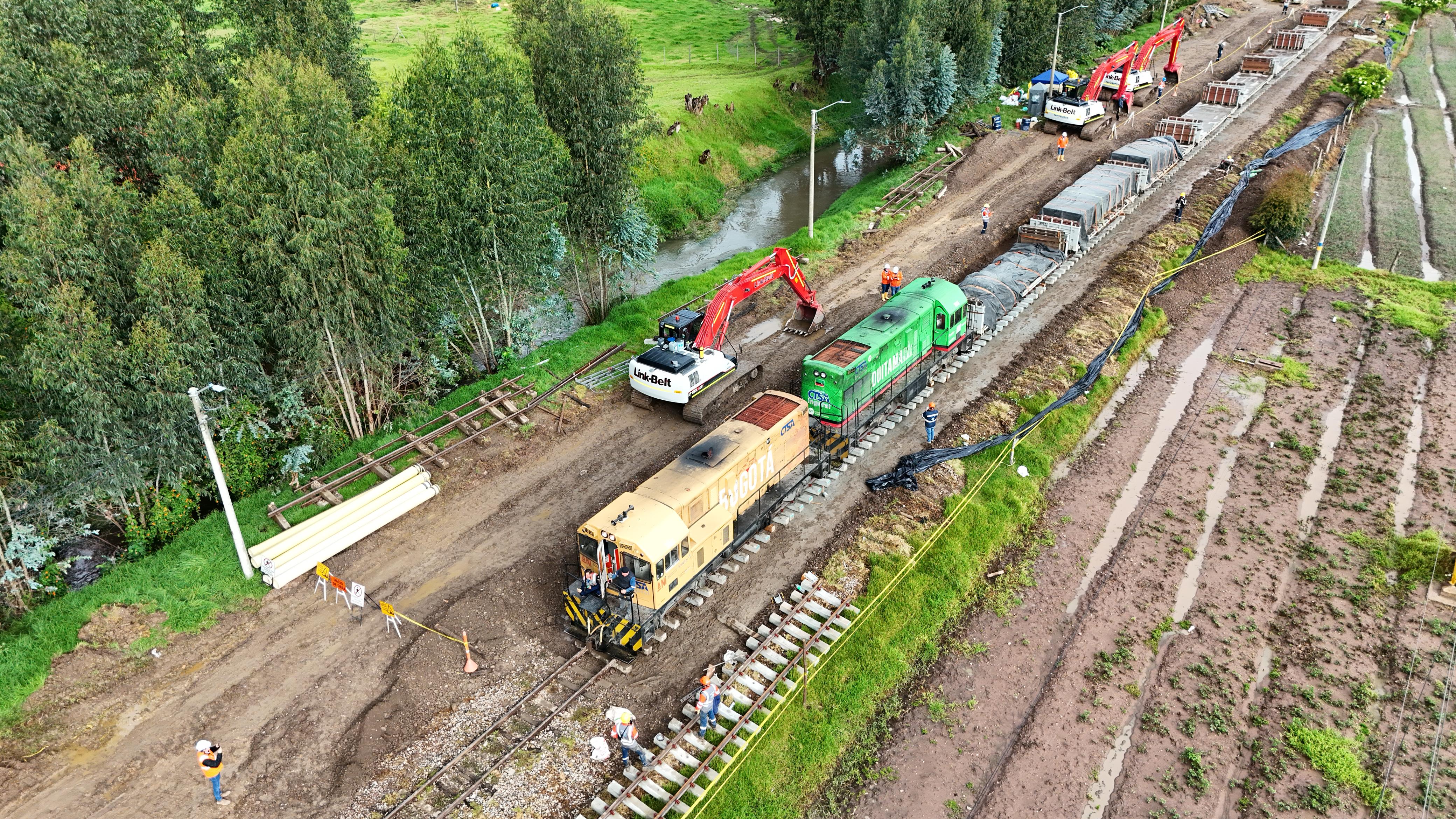 Imagen relacionada con 14 kilómetros de nuevos rieles en el corredor férreo Bogotá – Belencito