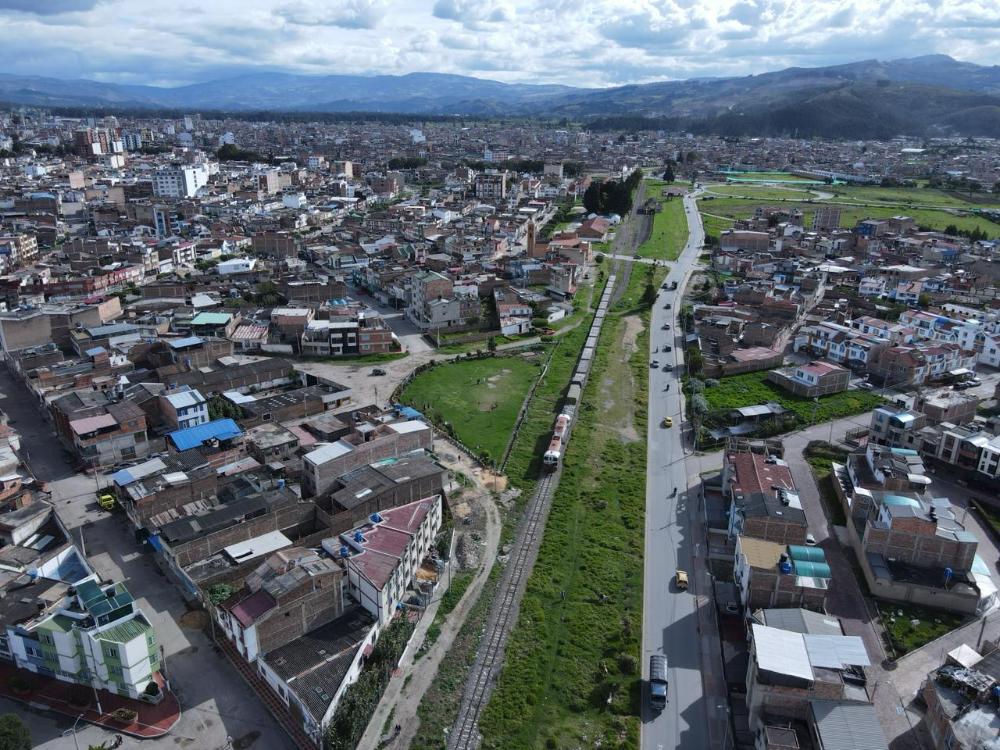 Imagen relacionada con 39 ofertas llegan a la ANI para competir por la interventoría de dos proyectos férreos