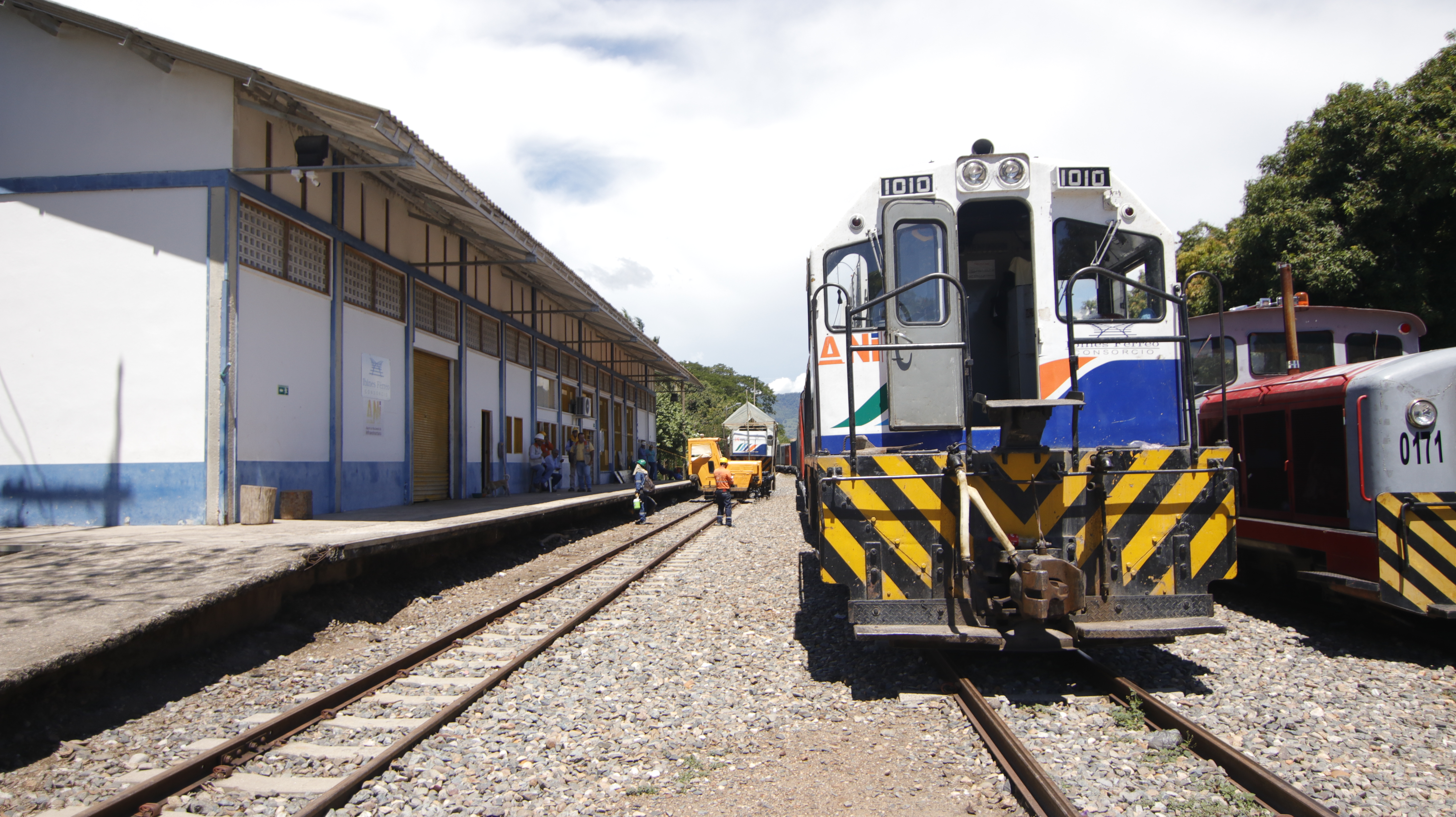 Gobierno movilizará un tren semanal entre La Dorada - Santa Marta - La Dorada, al que se podrá subir todo tipo de carga Gobierno movilizará un tren semanal entre La Dorada - Santa Marta - La Dorada, al que se podrá subir todo tipo de carga