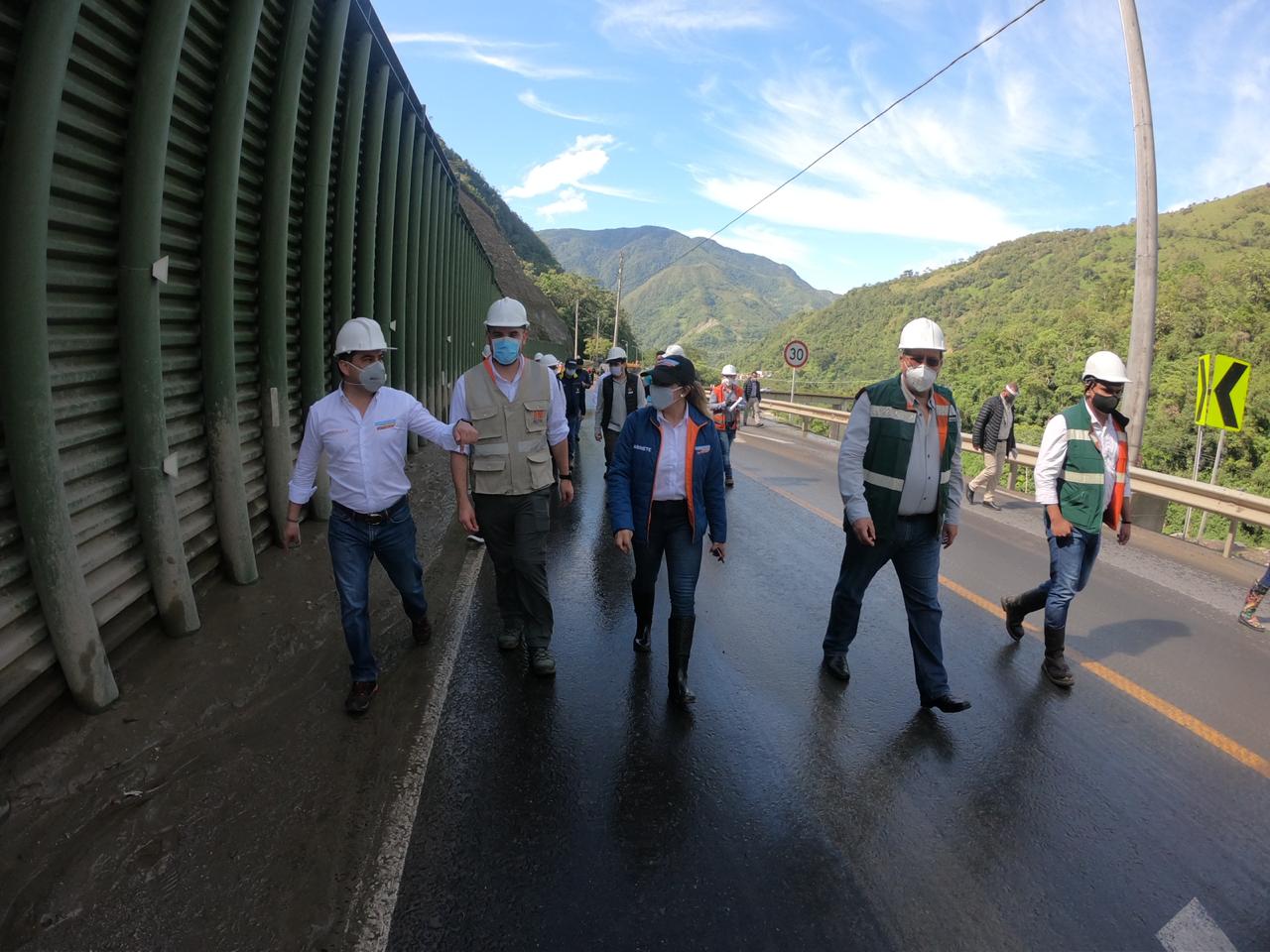 EL GOBIERNO NACIONAL EJECUTA IMPORTANTES OBRAS PARA MITIGAR EL IMPACTO DE LAS LLUVIAS EN LA VÍA BOGOTÁ-VILLAVICENCIO