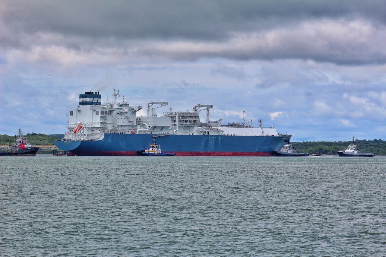 Llegó a Colombia el primer buque para el almacenamiento y regasificación de gas Llegó a Colombia el primer buque para el almacenamiento y regasificación de gas