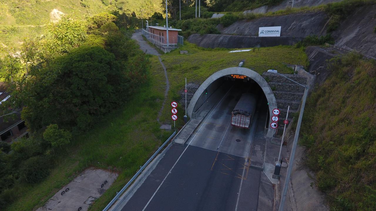 LLEGARÁN MÁS EQUIPOS CON TECNOLOGÍA DE PUNTA PARA EL MANTENIMIENTO DE 19 TÚNELES EN LA VÍA BOGOTÁ – VILLAVICENCIO LLEGARÁN MÁS EQUIPOS CON TECNOLOGÍA DE PUNTA PARA EL MANTENIMIENTO DE 19 TÚNELES EN LA VÍA BOGOTÁ – VILLAVICENCIO