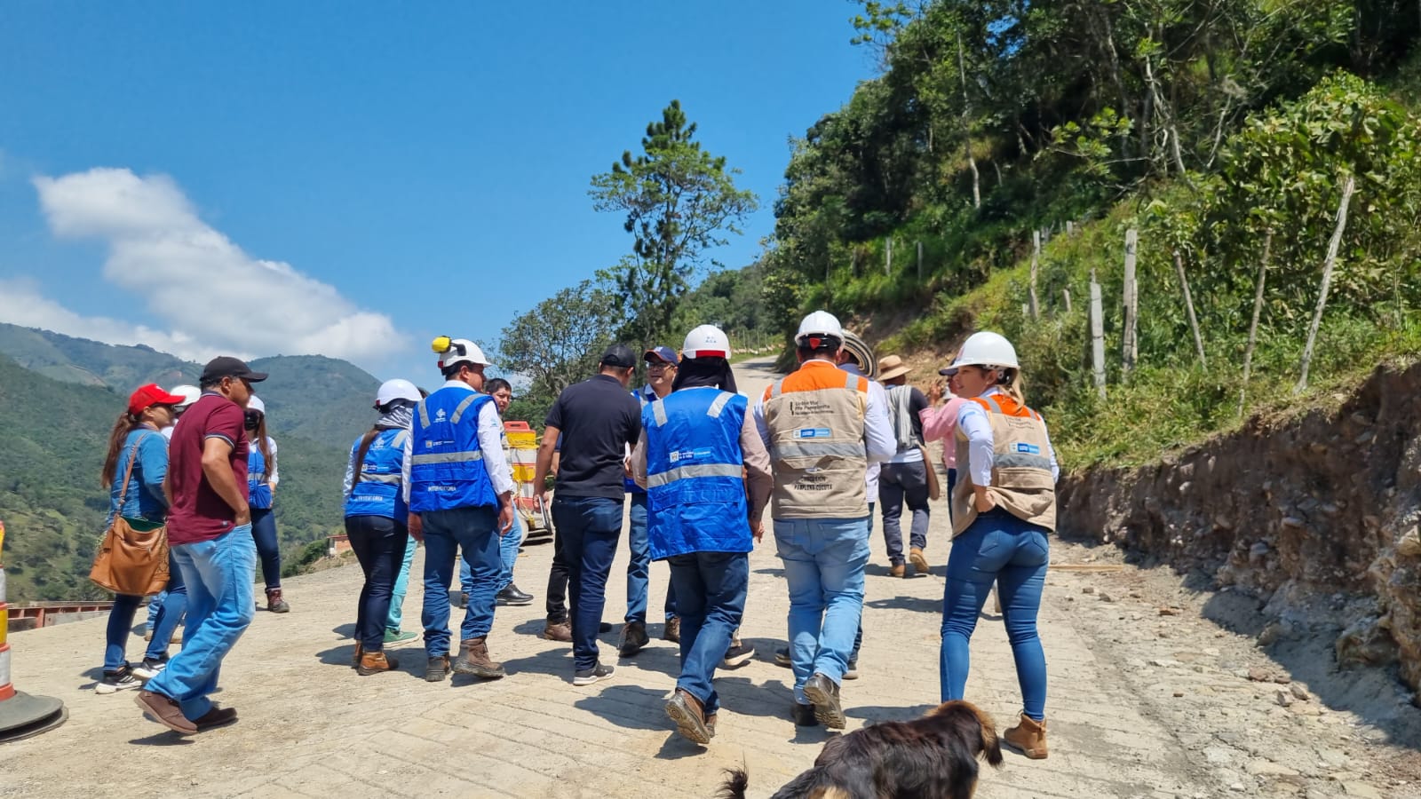 Comunidades de Pamplona y Pamplonita en Norte de Santander, avanzan en diálogos con la ANI frente al desarrollo de obras viales y peajes. Comunidades de Pamplona y Pamplonita en Norte de Santander, avanzan en diálogos con la ANI frente al desarrollo de obras viales y peajes.