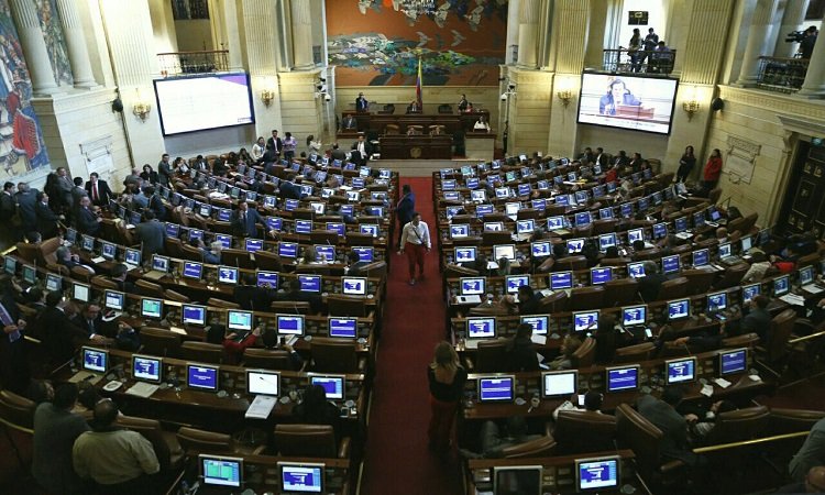 Congreso aprobó en cuarto debate nueva Ley de Contratación Pública Congreso aprobó en cuarto debate nueva Ley de Contratación Pública