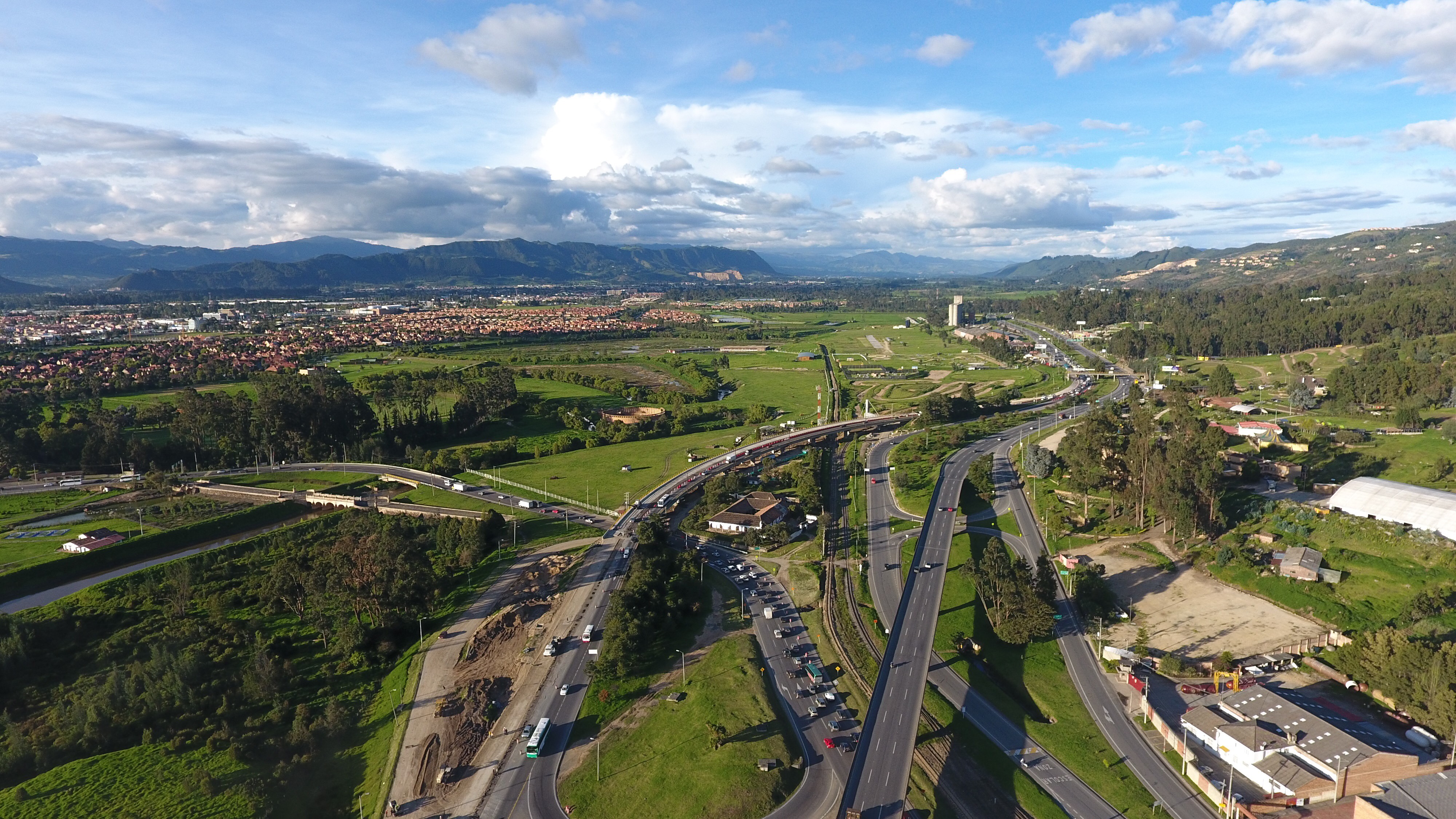 Concesión para ampliar la Autopista Norte de Bogotá presentó certificación de cierre financiero ante la ANI