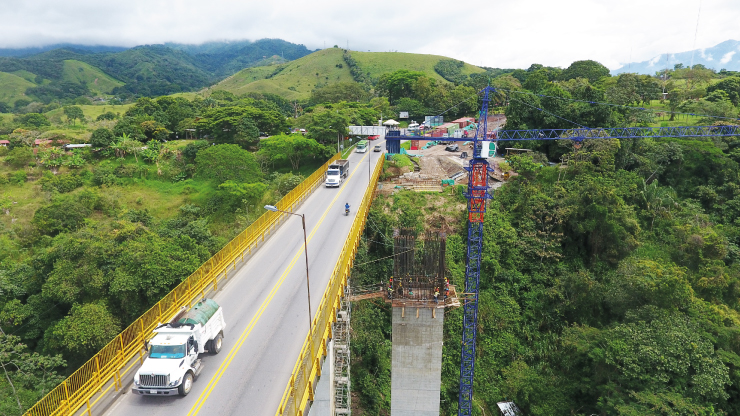 Con la construcción de 11 puentes, avanzan las obras en Autopista Girardot - Ibagué - Cajamarca Con la construcción de 11 puentes, avanzan las obras en Autopista Girardot - Ibagué - Cajamarca