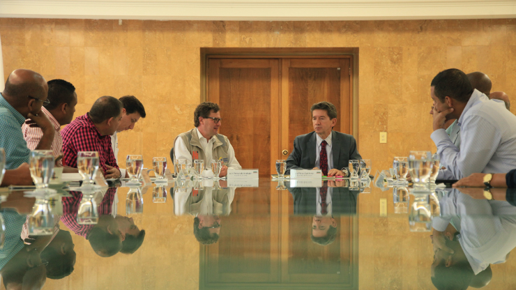 Gobernación de Antioquia, alcaldes de Urabá y Agencia Nacional de Infraestructura firman acuerdo para instalación de peajes
