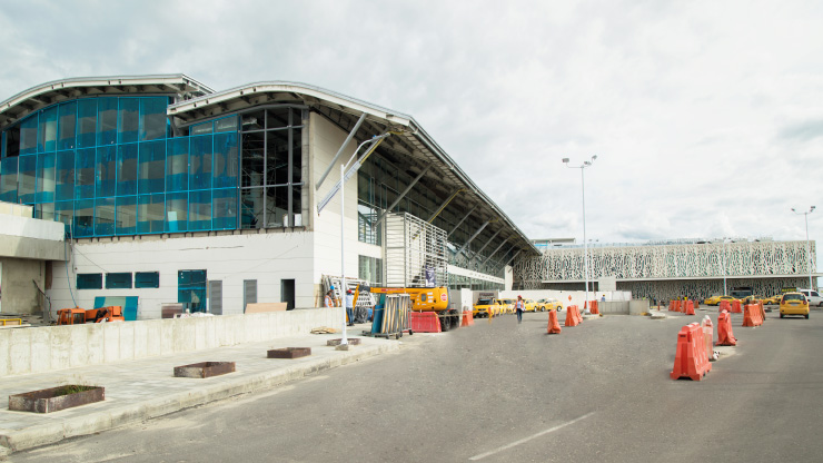Aeropuerto de Santa Marta, en la fase final de su modernización Aeropuerto de Santa Marta, en la fase final de su modernización