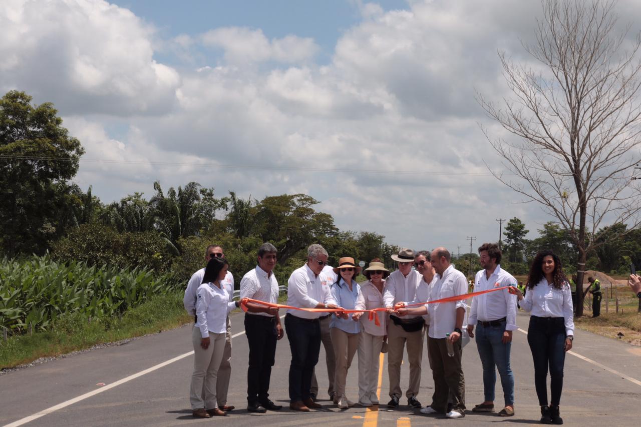 Presidente Duque entrega en Córdoba, 17 kilómetros del corredor Antioquía – Bolívar y el mejoramiento de 19 kms