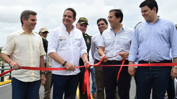 El Vicepresidente Vargas Lleras llegó al departamento para inaugurar el Puente de Cereté y firmar los contratos de obra de la Autopista de Cuarta Generación Antioquia-Bolívar y la Carretera K15-Ye de Morales-Tierralta.