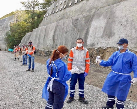 Cumpliendo con las medidas de bioseguridad se reiniciarán las obras para la conectividad entre Antioquia y el Eje Cafetero 
