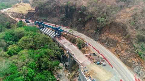 La Autopista al Mar 1 en Antioquia es reconocida con dos premios otorgados por la revista internacional LatinFinance