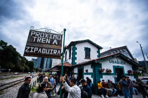 Así fue el comportamiento de carga y pasajeros de aeropuertos y trenes en marzo 