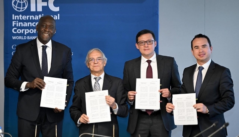 Colombia suscribe acuerdo de cooperación con Corporación Financiera Internacional (IFC) del Grupo Banco Mundial en el marco de sus “Spring Meetings”