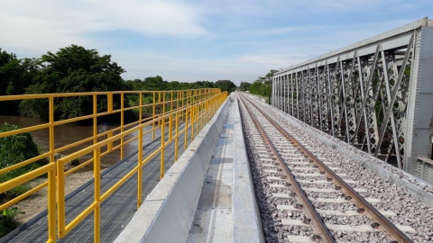 Entra en operación puente férreo sobre el río Tucurinca, que mejora condiciones del corredor Chiriguaná-Santa Marta 