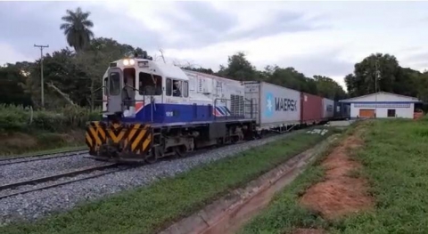 Gobierno Nacional marca hito en transporte férreo al movilizar simultáneamente 1.305 toneladas de carga 