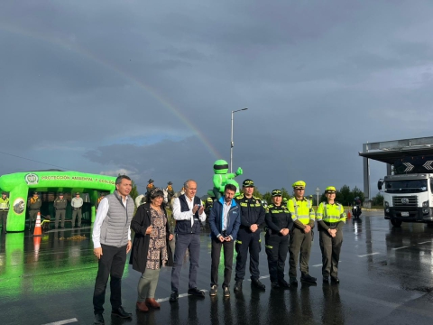 Gobierno nacional estima que más de 9.8 millones de vehículos (paso peaje) se movilizarán por las carreteras del país y 2 millones de pasajeros viajarán por los aeropuertos durante la Semana de Receso Escolar 