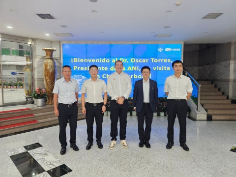 Colombia fortalece alianzas internacionales en el Congreso Mundial de Ferrocarriles de Alta Velocidad en China
