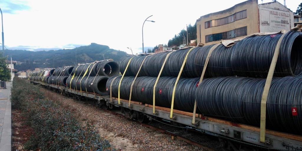 Corredor férreo Bogotá - Belencito marca hito al transportar 220 toneladas de alambrón  