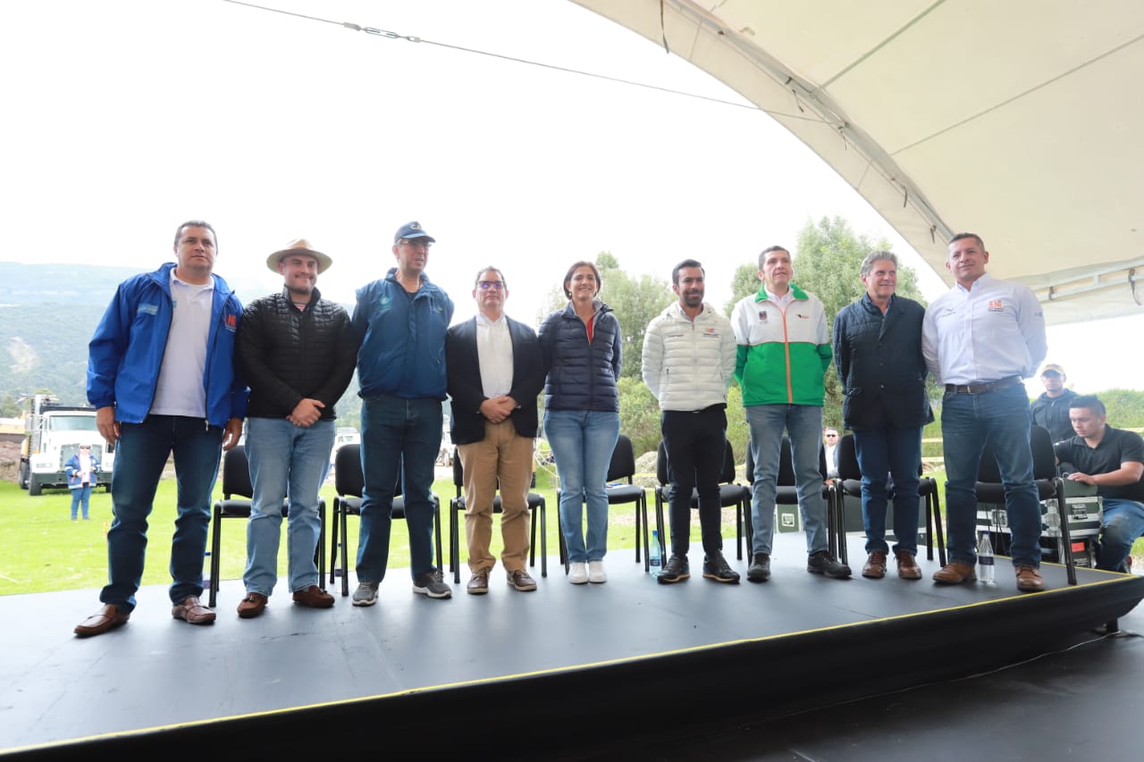 Gobierno Nacional inicia la construcción de la Variante de Chía, que mejorará el acceso vial al norte Bogotá Gobierno Nacional inicia la construcción de la Variante de Chía, que mejorará el acceso vial al norte Bogotá