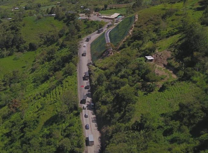 Gobierno establece tarifas diferenciales en 11 peajes de vías alternas en la ruta Bogotá- Villavicencio, para transporte público de pasajeros y transporte de carga Gobierno establece tarifas diferenciales en 11 peajes de vías alternas en la ruta Bogotá- Villavicencio, para transporte público de pasajeros y transporte de carga