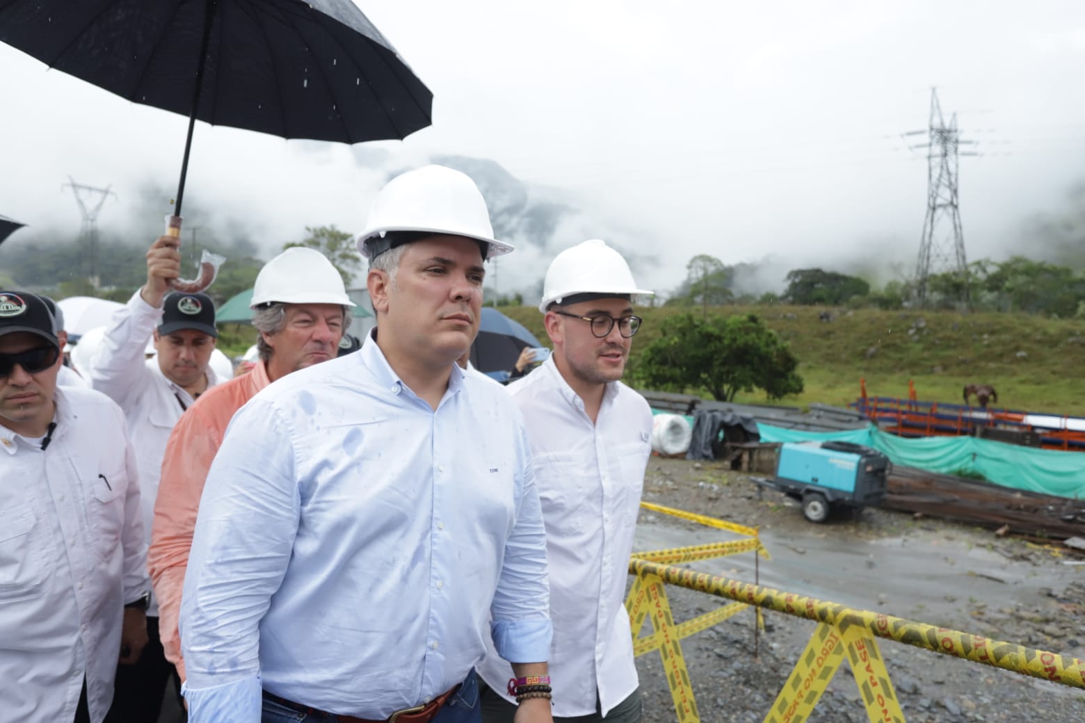 Gobierno Nacional presentará en PMU plan piloto en km 58, para dar paso controlado de vehículos particulares en la vía al Llano Gobierno Nacional presentará en PMU plan piloto en km 58, para dar paso controlado de vehículos particulares en la vía al Llano