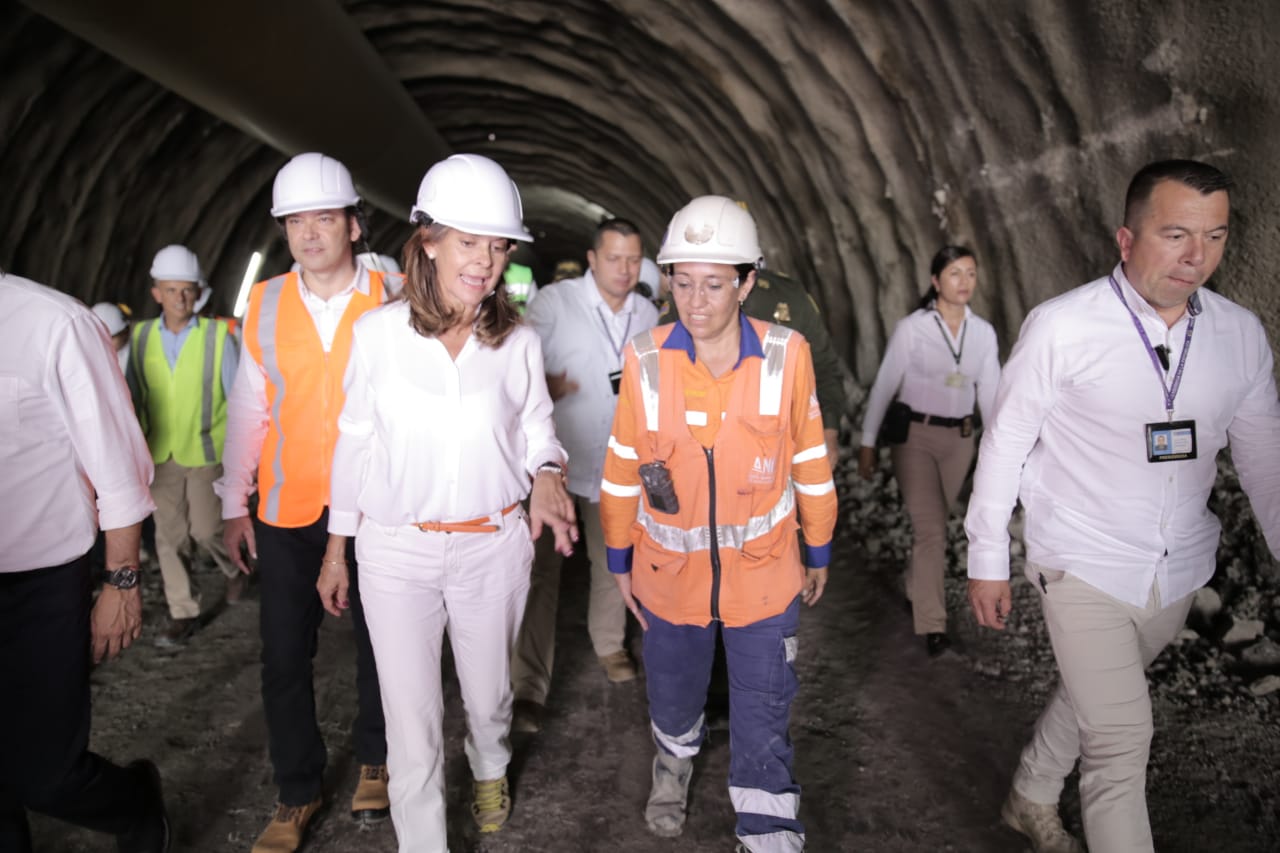 Corredor vial Ruta del Cacao registra avance del 40% en su construcción.