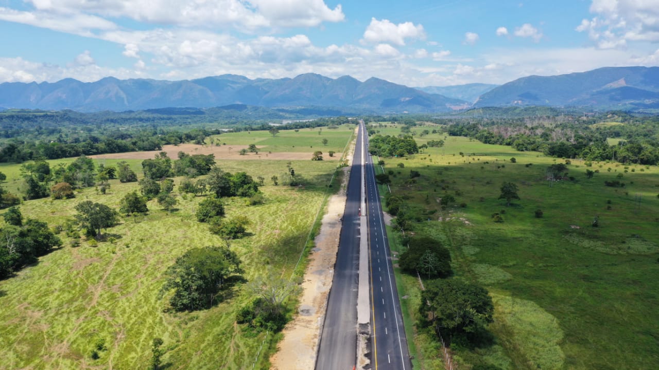 Gobierno Nacional entregará, antes de terminar el año, 39 kilómetros de segunda calzada entre Bucaramanga y Barrancabermeja